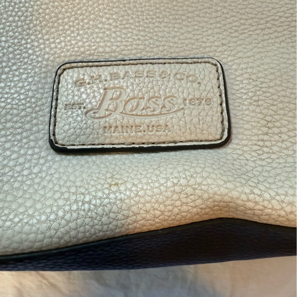 G.H. Bass & Co. Cream and Brown Tote Bag - Picture 5 of 8